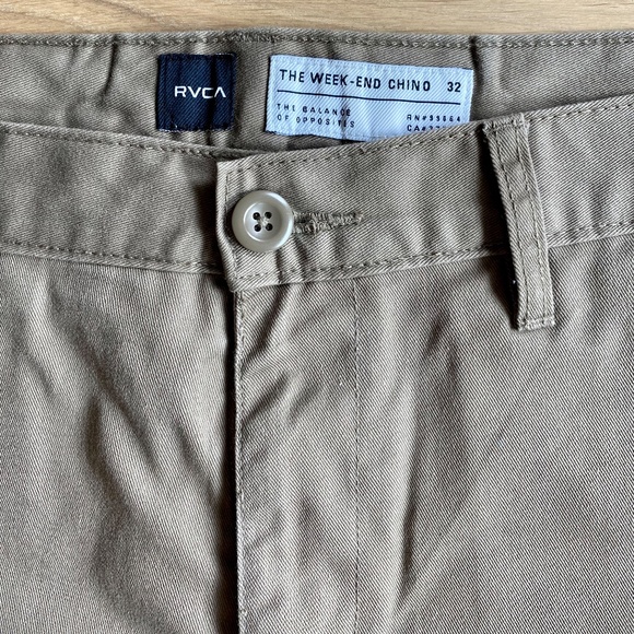 RVCA “the week-end chino” tan / khaki pant, size 32 - Picture 3 of 11